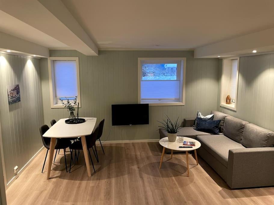 Lofoten - New Apartment, Close To Airport. Лекнес Екстериор снимка