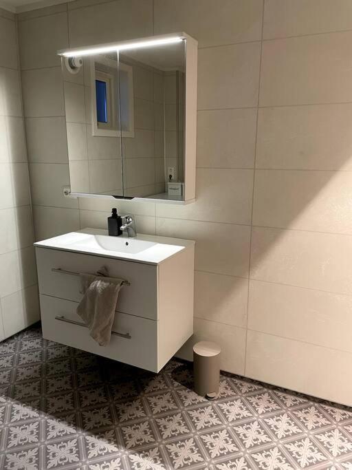 Lofoten - New Apartment, Close To Airport. Лекнес Екстериор снимка