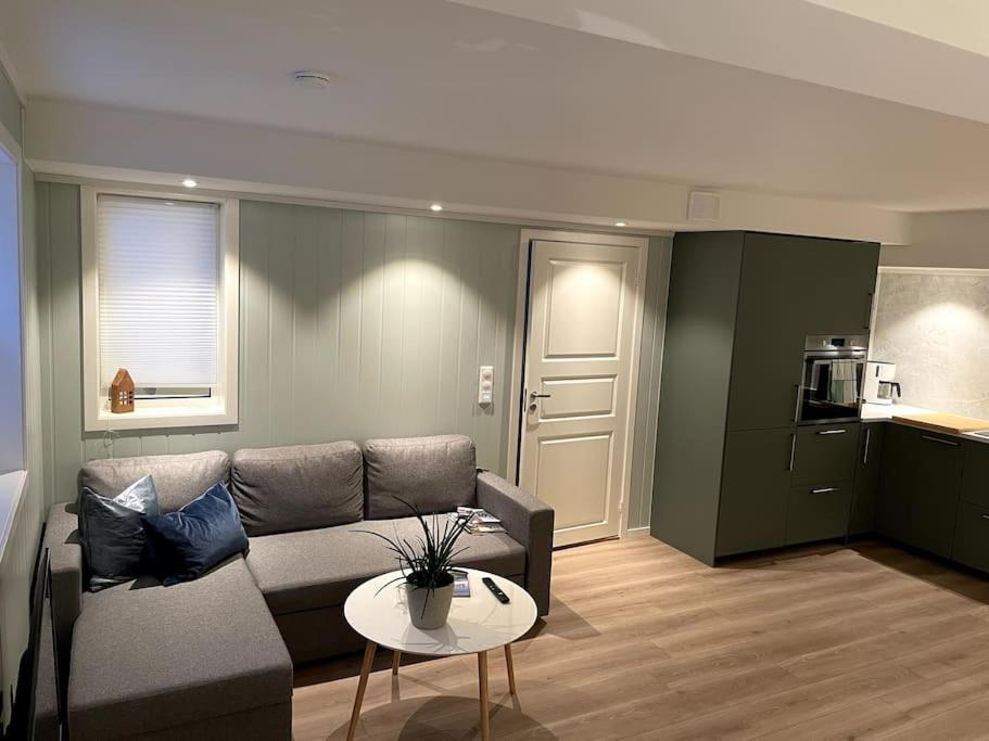Lofoten - New Apartment, Close To Airport. Лекнес Екстериор снимка